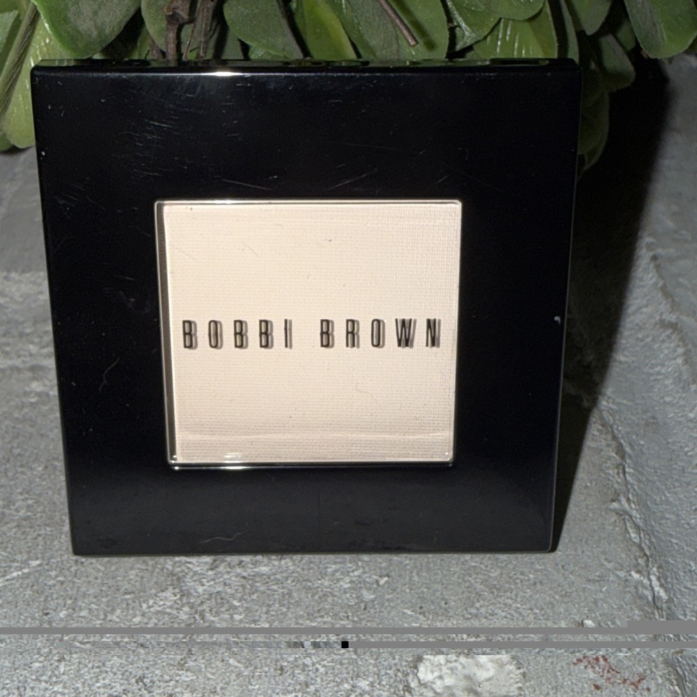 Bobbi Brown IVORY Eyeshadow New No Box Discontinued .08 oz/2.5g
